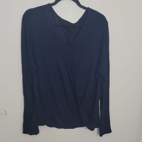 Chic Navy Blue Long Sleeve Top - Picture 1 of 3